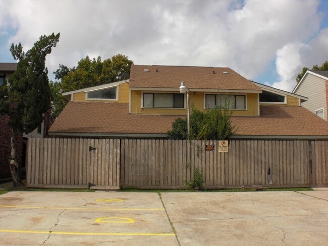 Beautiful 3 Bedroom Apartment. Great place... - Beautiful 3 Bedroom Apartment. Great place...