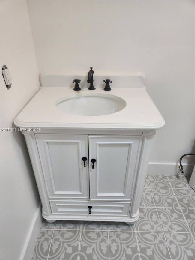 Photo - 271 NE 12th Ave