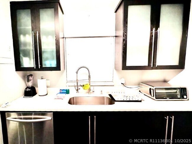 Photo - 2424 NE 9th St Unit 112