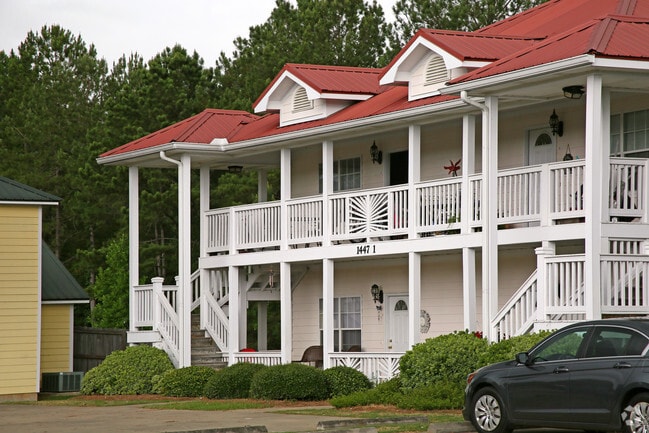 Lee Village