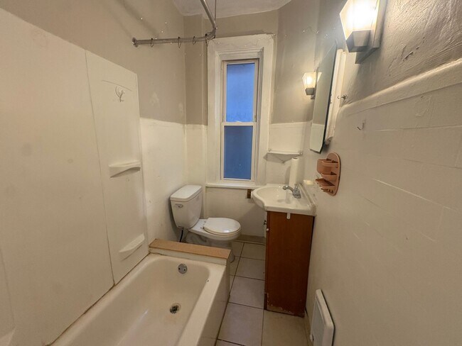 Photo - 3609 Beechwood Blvd Unit B (lower)