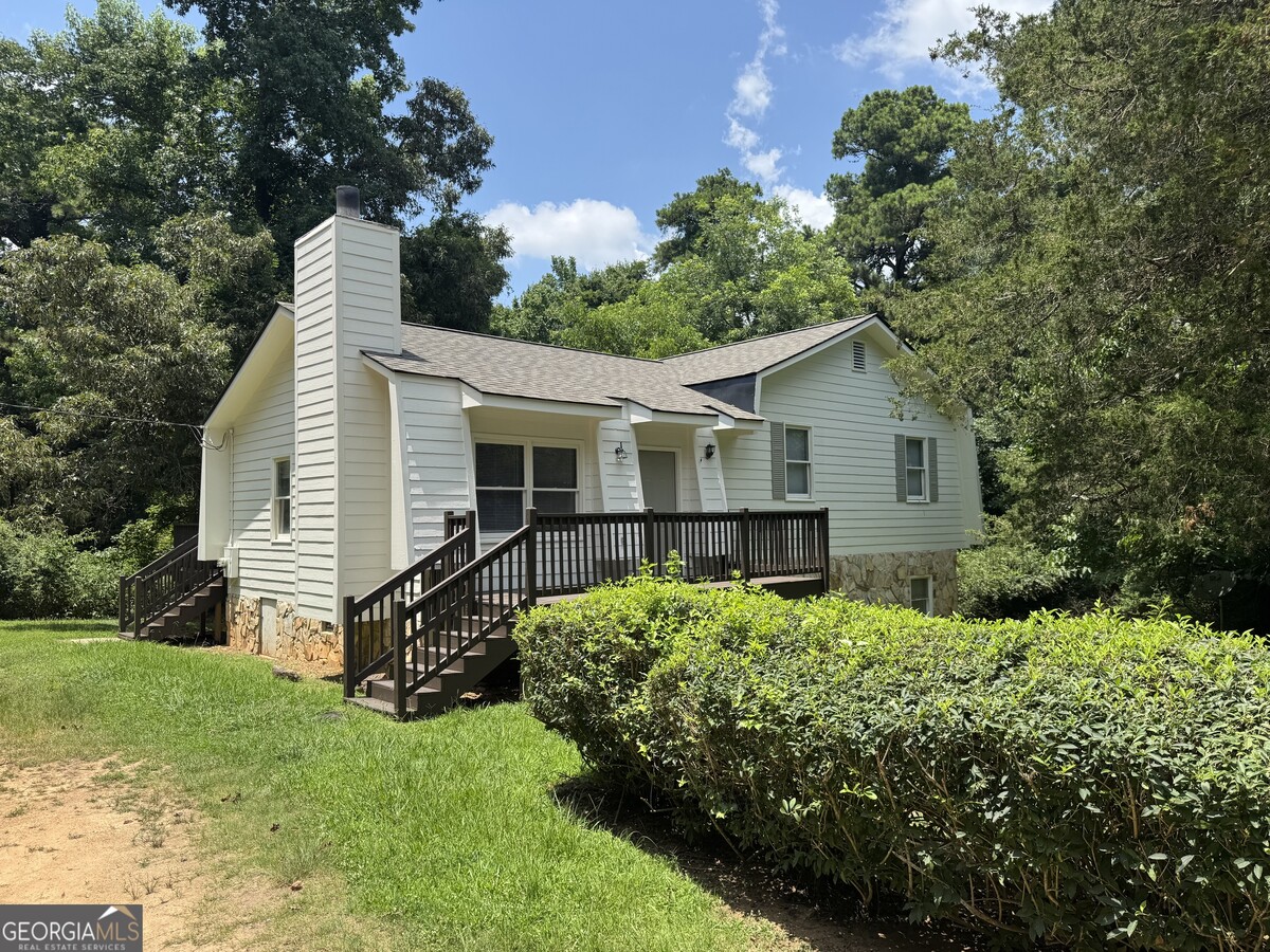 Photo - 650 Morton Rd