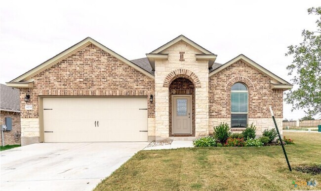 Building Photo - *PENDING* Stunning Home in Belton- Three C...