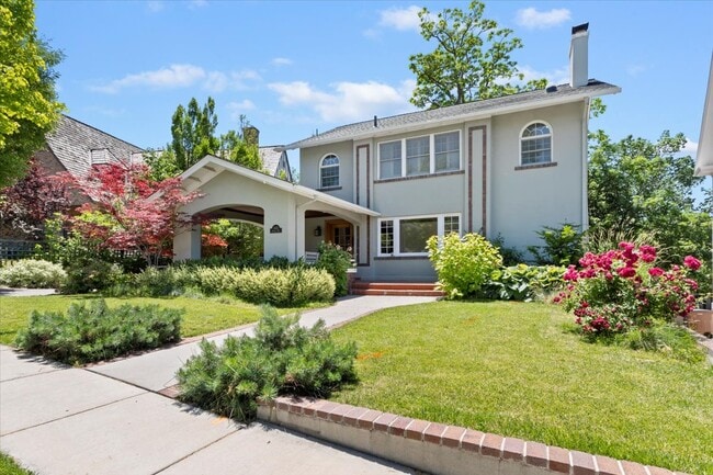 Photo - 1442 Federal Way