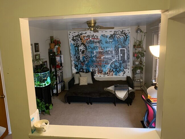 Sala de estar - 4319 Tesla St Unidad 2