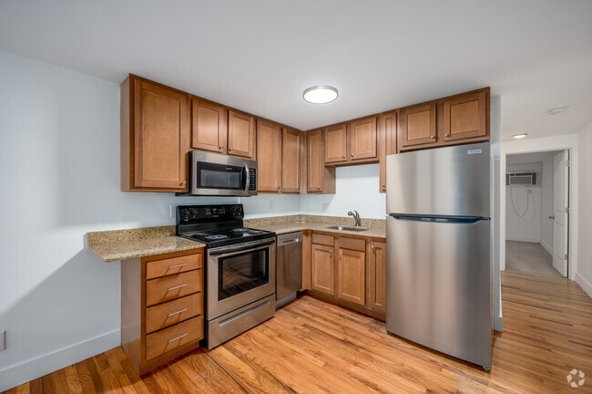 1BR, 1BA - 550SF - Kitchen