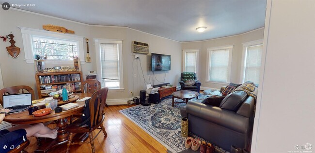 Building Photo - 8 Chapman Pl Unit 2 Rental