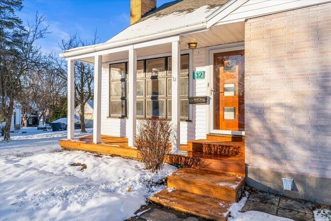 Photo - 32 Deland Park B