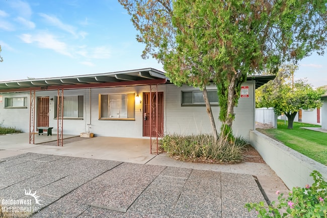 Building Photo - Charming 2Bdm 1Ba Apartment in Phoenix - M...