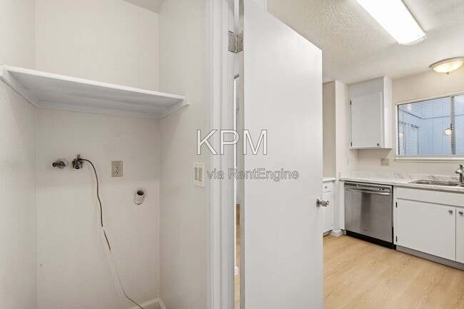 Photo - 5624 Blackoak Ct