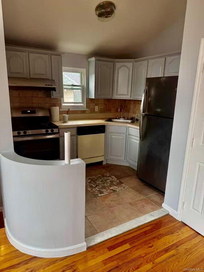 Photo - 61-26-61173 173rd St