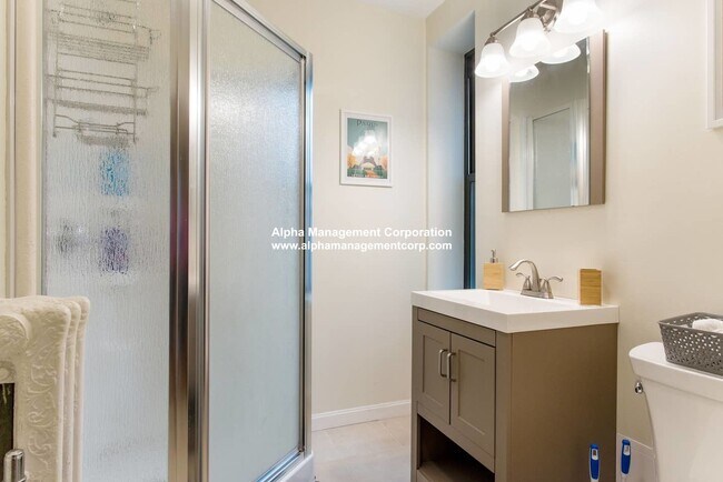 Photo - 1248 Beacon St Unidad 2