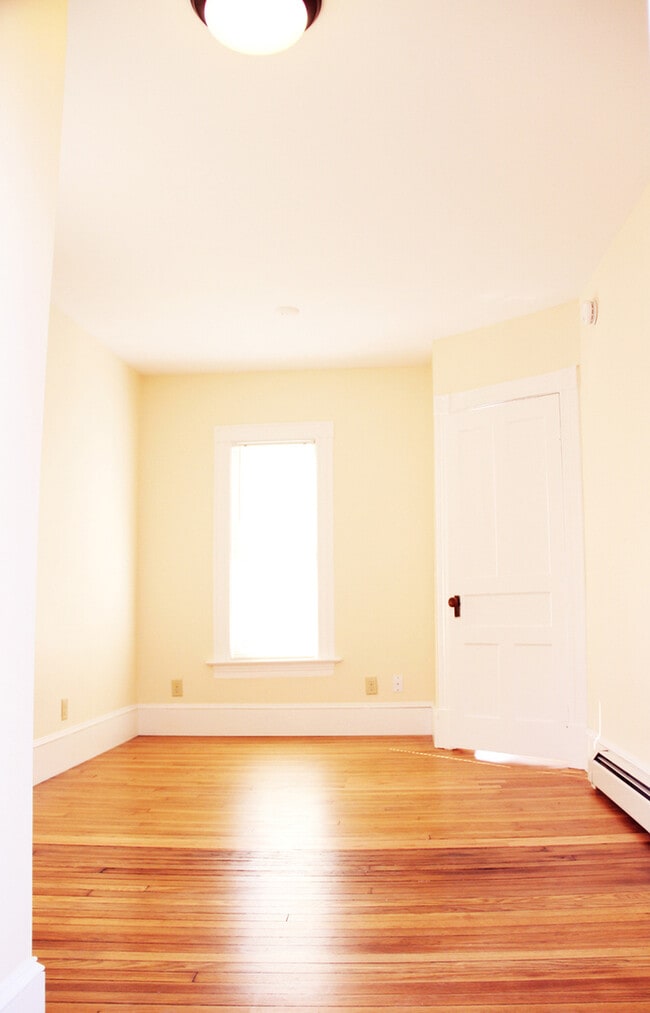Photo - 206 N Winooski Ave Unit APT A