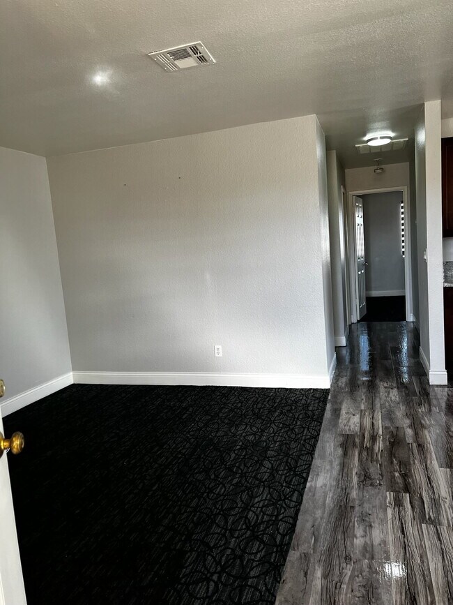 Photo - 2-Bed 1 Bath Near East Lake Mead Unit D