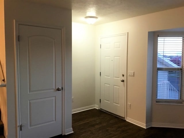 Photo - 5998 4050 W St