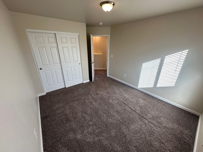 Photo - 4561 Spaight Wy
