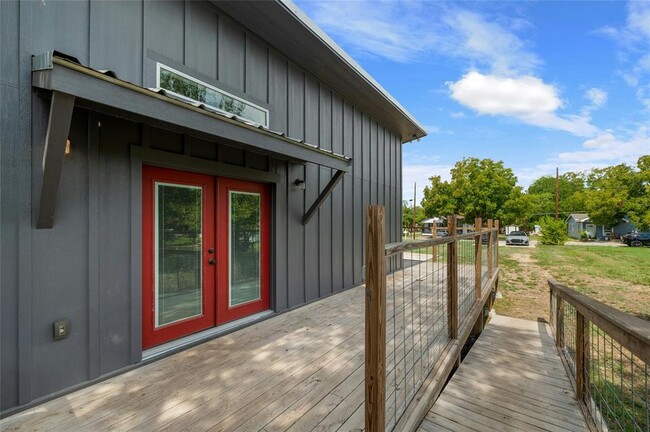 Photo - 602 Persimmon St