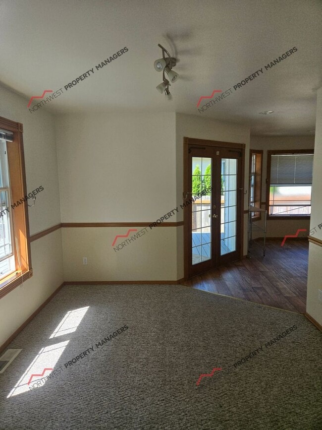 152 Newaukum Village Dr
