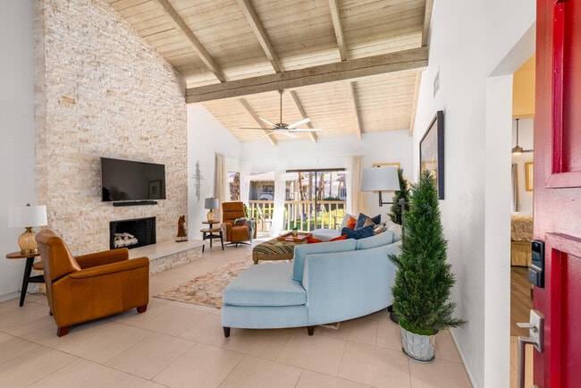 Photo - 46642 Arapahoe Cir Unidad B