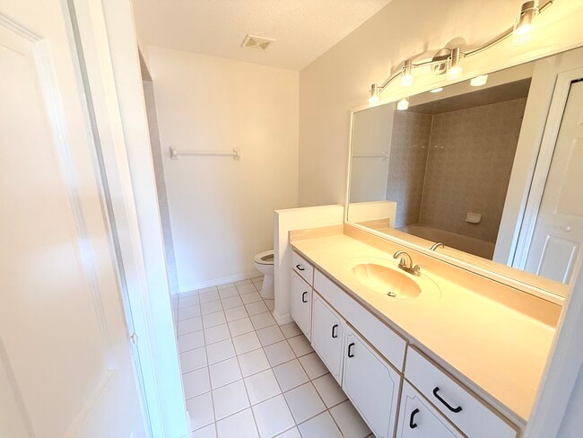 Photo - 40 Brunett Ln