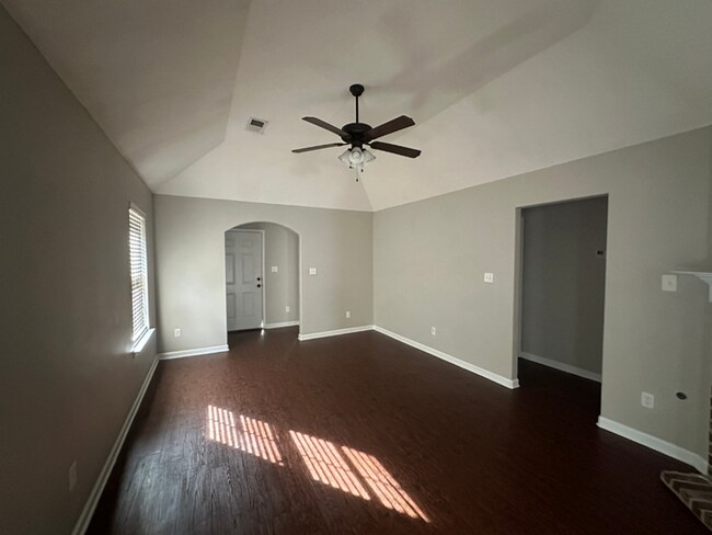 Charming 3BR/2BA Bartlett Area Home | Soaring High Ceilings, Fireplace & 2-Car Garage
