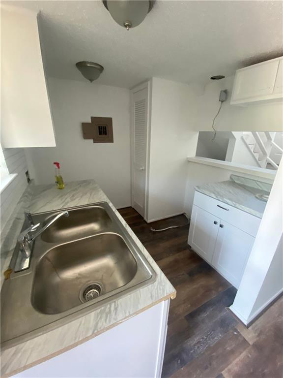 Photo - 912 W 22 1/2 St Unit J