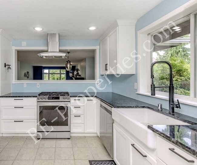 Photo - 1719 126th Ave E