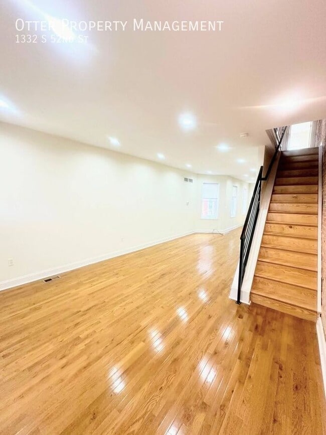 Photo - 1332 S 52nd St