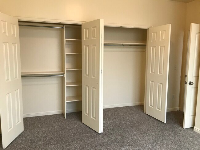 Photo - 5498 S Northwest Ave