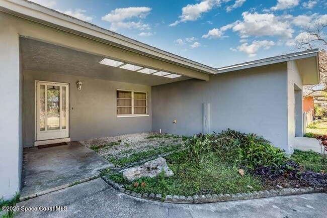Photo - 2425 Heritage Dr