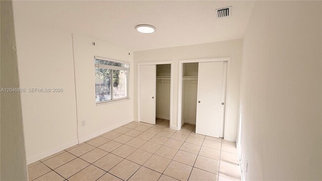 Photo - 2540 NE 181st St Unidad 2542