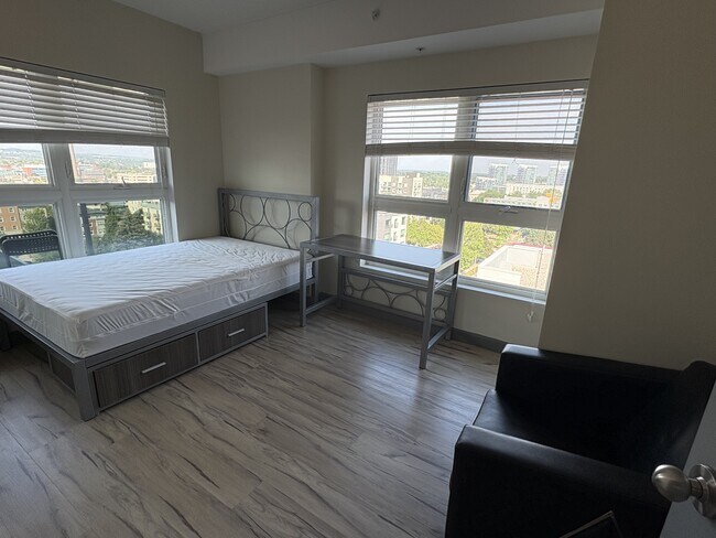 Photo - 258B-258B Sunview St