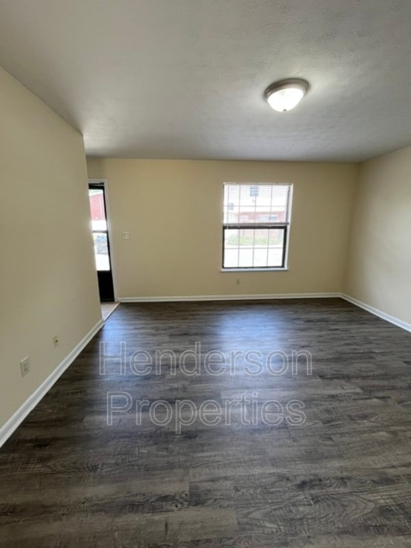 Photo - 1347 N 6th St