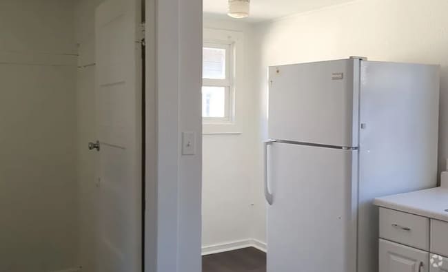 Building Photo - 317 Gladstone St Unit 317 Rental