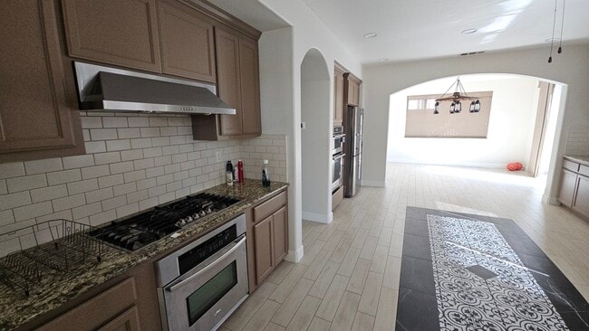 Building Photo - 6 Farentino Ct