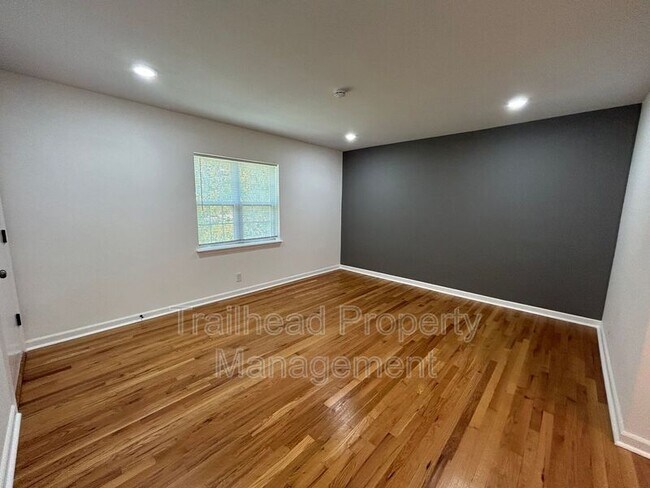 Photo - 6405 Brookside Rd