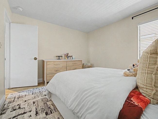 Photo - 2125 Northwood Cir Unit G