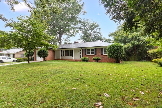 Photo - Beautiful 3 bedroom 2 1/2 bathroom Home wi...