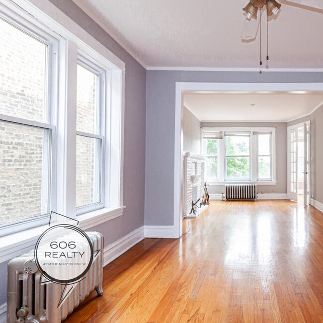 Photo - Sunny, Two Bed/One Bath in Andersonville!! Unit 3N