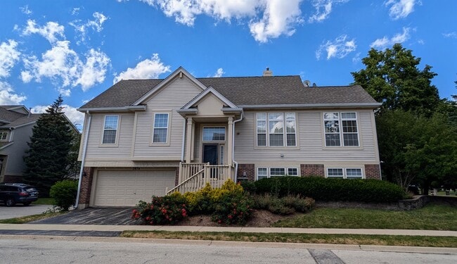 Photo - 2878 N Greenwood Ave Townhome