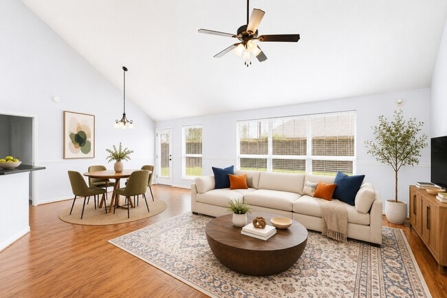 Photo - 16919 Wortley Dr