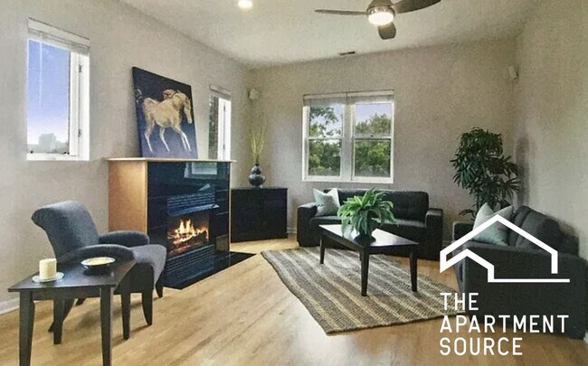 Photo - 924 W Cornelia Ave Unit 4E