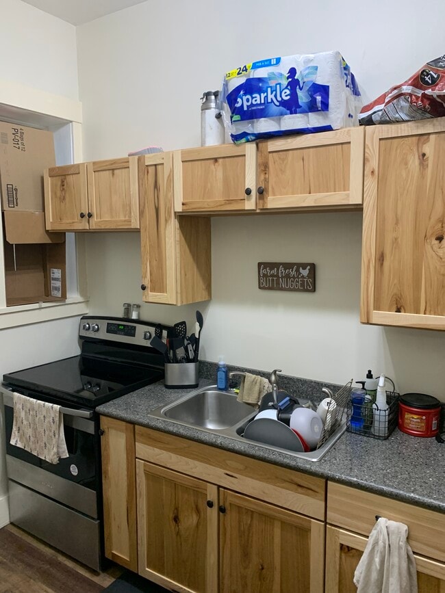 Building Photo - 100 S Minnesota St Unit 2 Rental