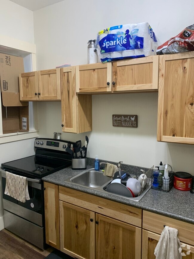 Building Photo - 100 S Minnesota St Unit 2 Rental