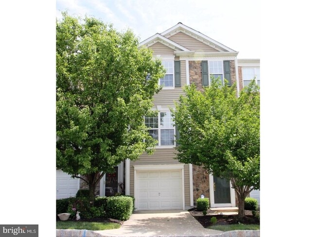 Photo - 157 Hudson Dr Townhome