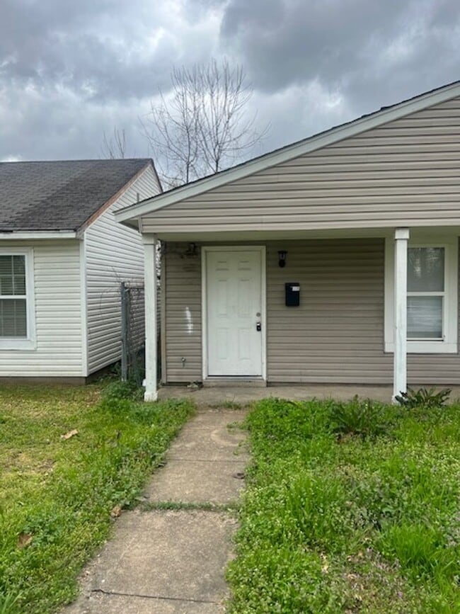 Building Photo - 310 Gannt St Unit 310 GANNT A