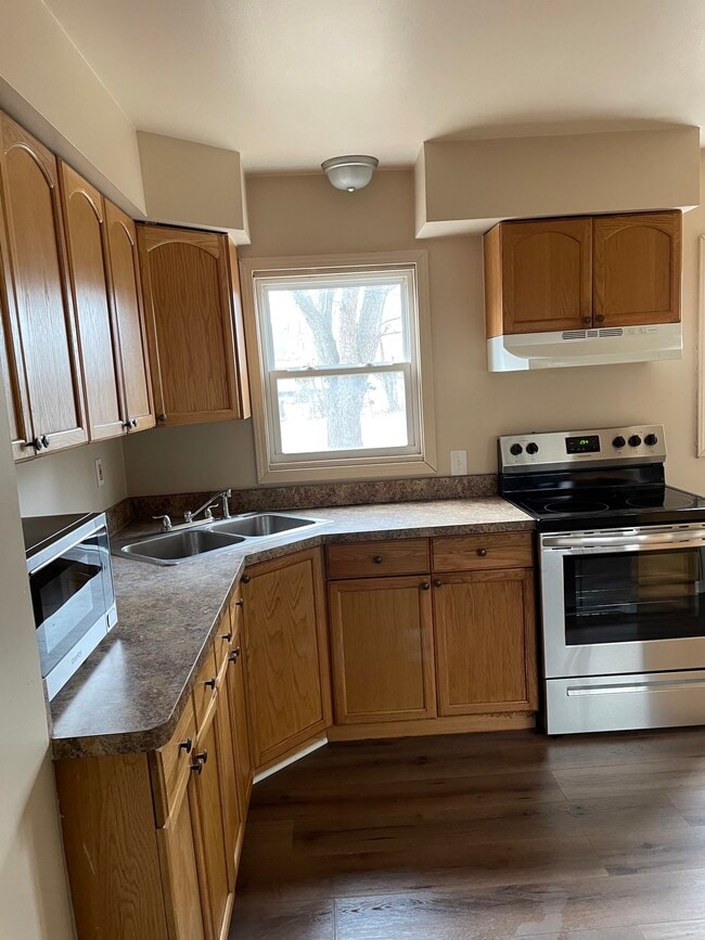 Photo - 318 Russell St