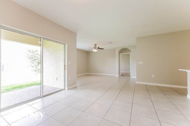Photo - 18533 Miami Blvd