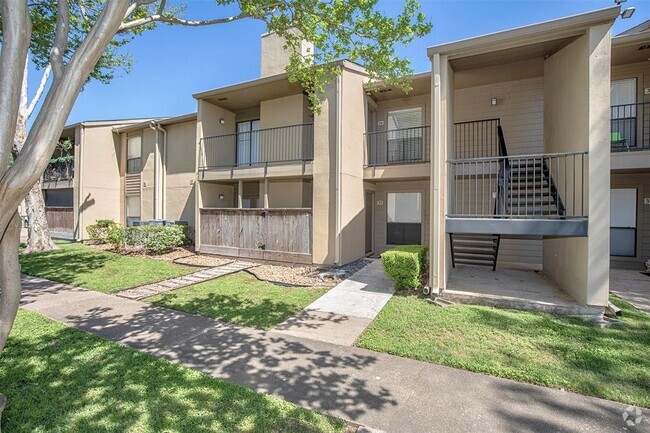 Building Photo - 3300 Pebblebrook Dr Unit 36 Rental