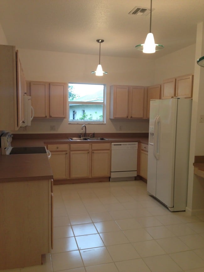 Photo - 1731 Lavue Ave